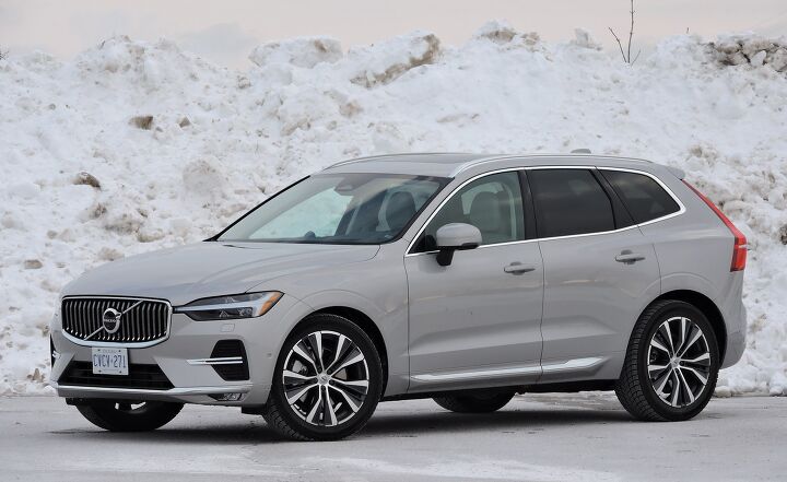 2022 Volvo XC60 B6 AWD Review: Doing Things Differently