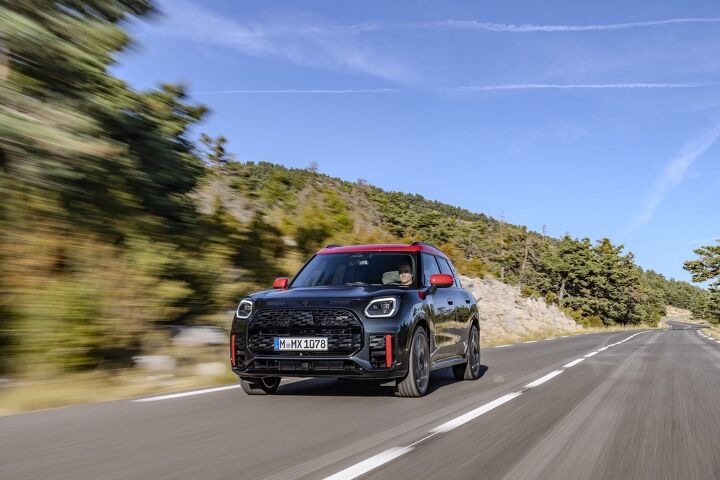 2025 Mini JCW Countryman: Bigger Size, Bigger Power, Bigger Screen