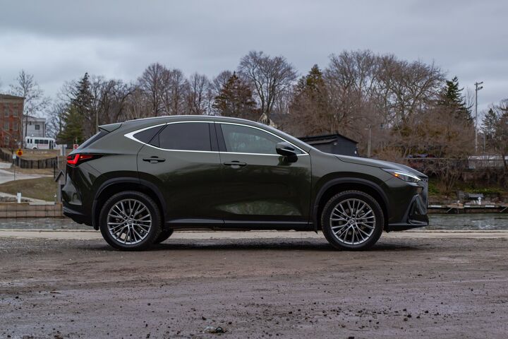 bmw x1 vs lexus nx 350h comparison