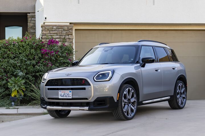 Mini Countryman S Debuts With Big Power, SUV Size