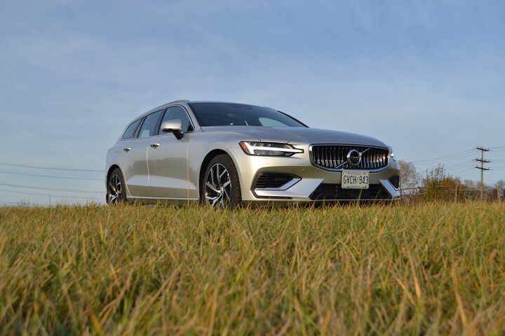 Volvo V60 – Review, Specs, Pricing, Features, Videos and More